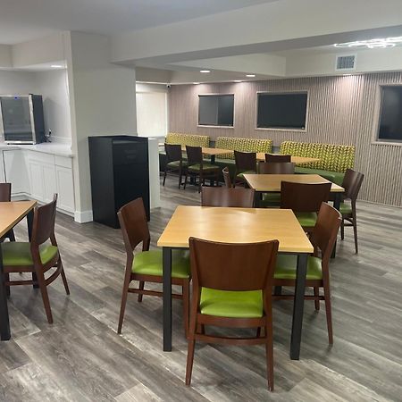 Quality Inn & Suites Orlando East - Ucf Area Alafaya Extérieur photo