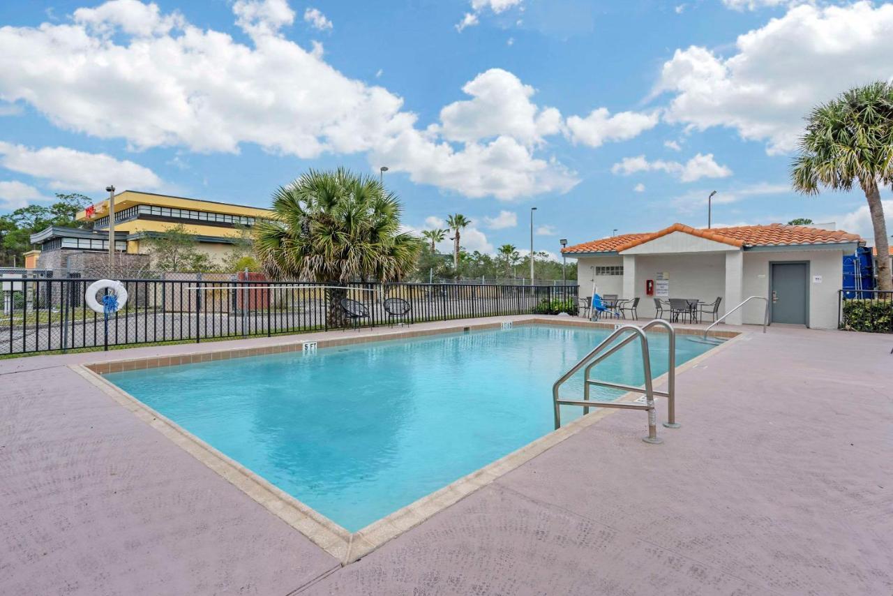 Quality Inn & Suites Orlando East - Ucf Area Alafaya Extérieur photo