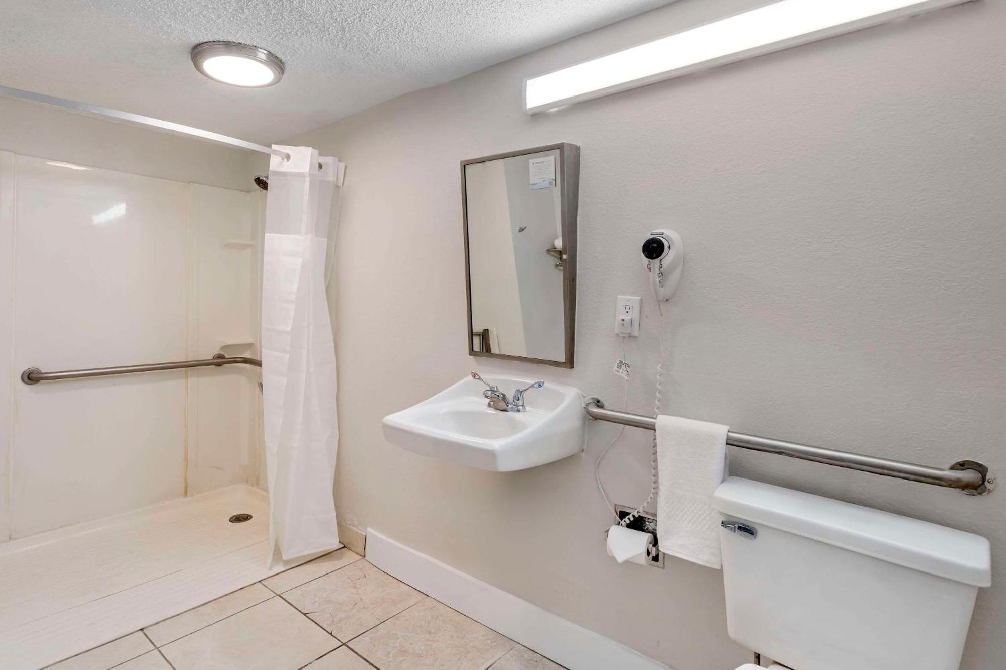 Quality Inn & Suites Orlando East - Ucf Area Alafaya Extérieur photo