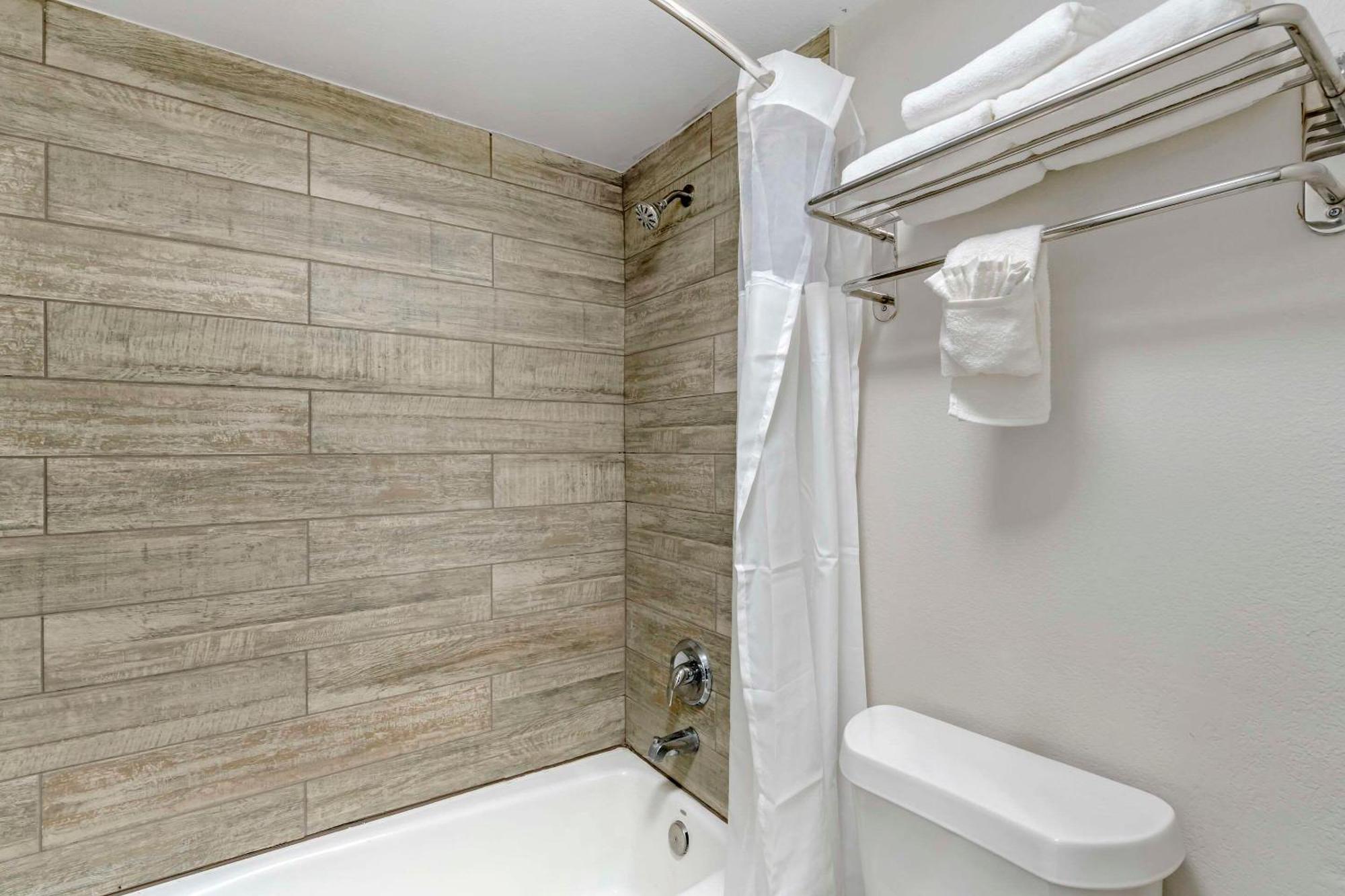 Quality Inn & Suites Orlando East - Ucf Area Alafaya Extérieur photo