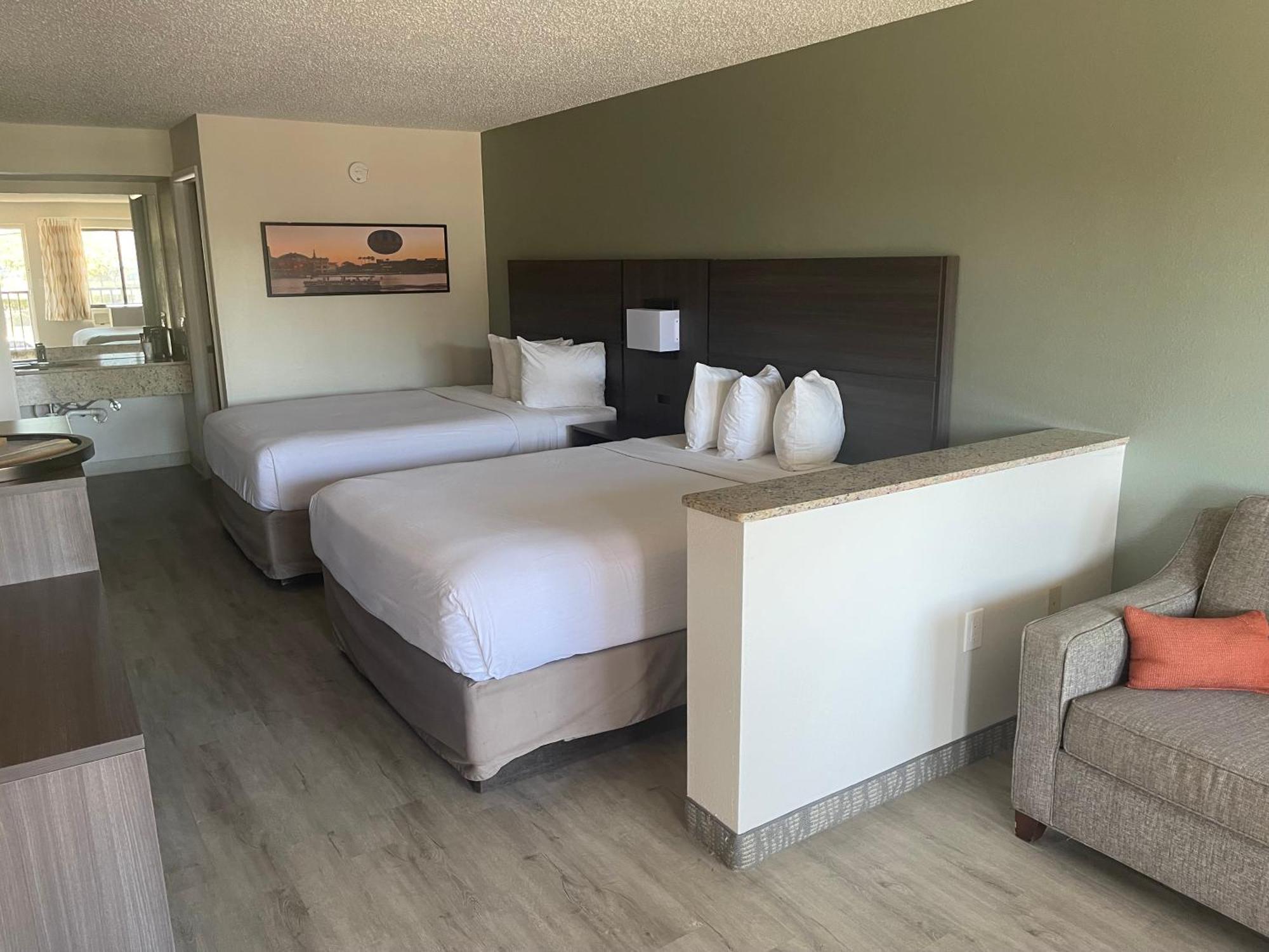 Quality Inn & Suites Orlando East - Ucf Area Alafaya Extérieur photo
