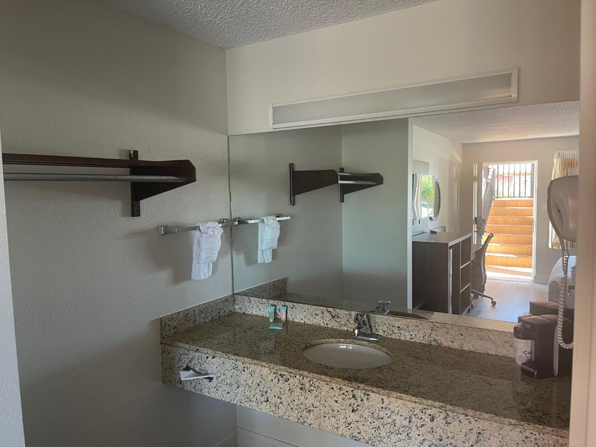 Quality Inn & Suites Orlando East - Ucf Area Alafaya Extérieur photo